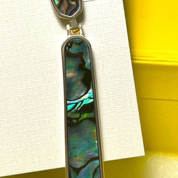 NWT Kendra Scott Carson Earrings Abalone & Yellow Gold Rare & Retired Beautiful! - Picture 4 of 7